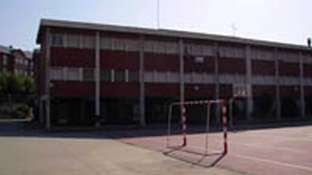 El colegio de San Antonio pone un aula en cuarentena.