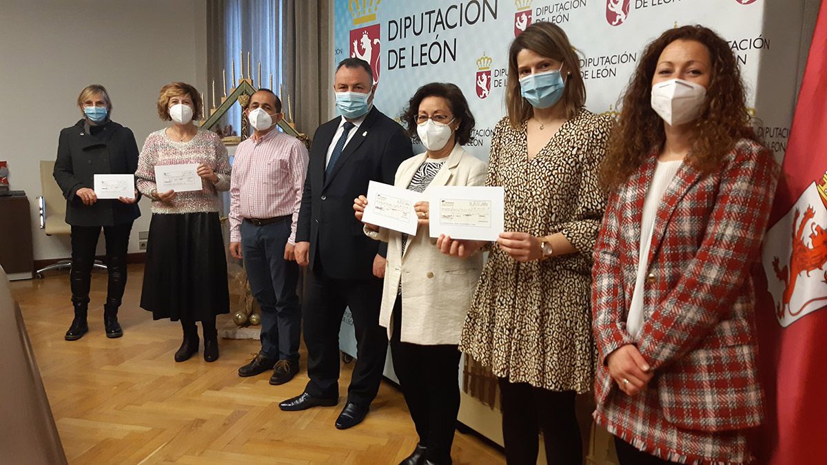 cheques-diputacion-leon-241220.jpg