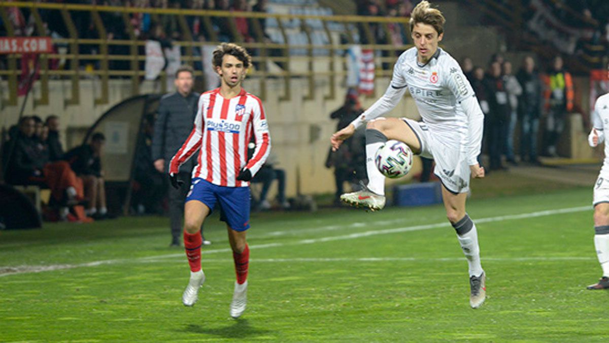 La Cultural quiere que la Copa acabe de nuevo en celebración como ante el Atlético de Madrid. | MAURICIO PEÑA