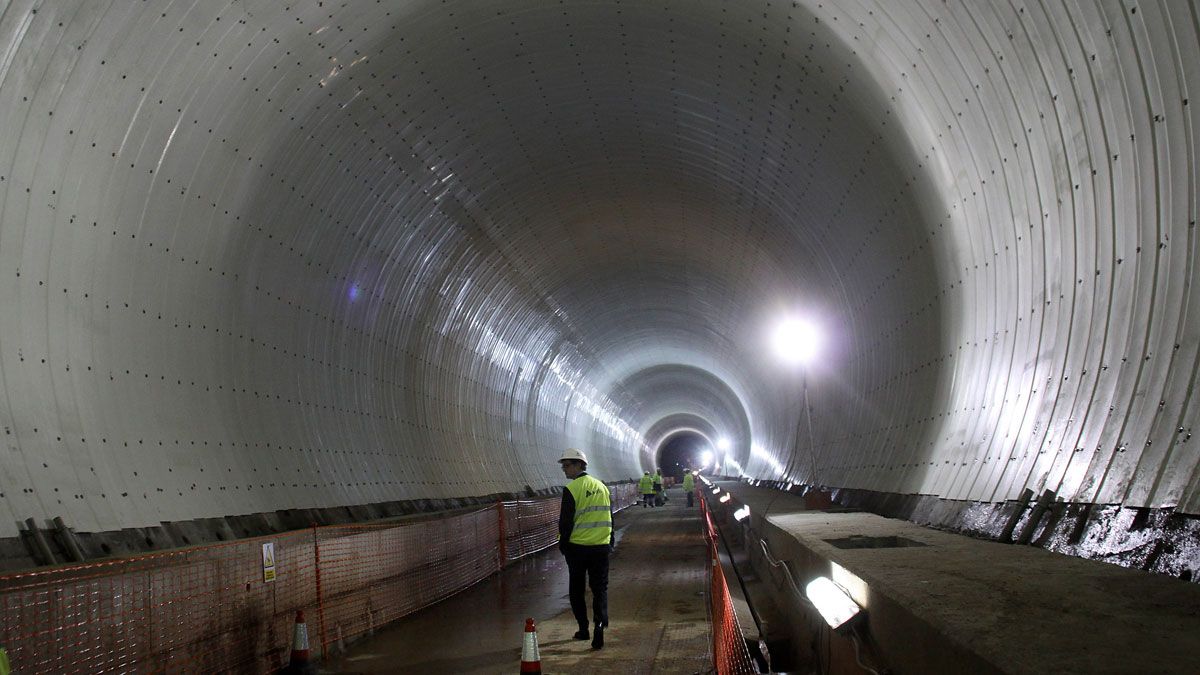 Obras de ejecución del tramo La Robla-Pola de Lena (Variante de Pajares) en la Línea de Alta Velocidad (LAV) Valladolid-Venta de Baños-Palencia-León-Asturias. | PEIO GARCÍA (ICAL)