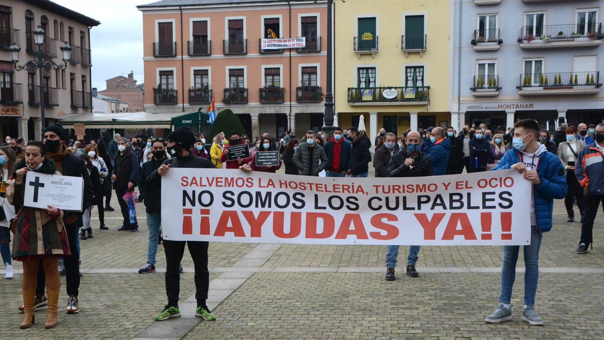 Una de las manifestaciones de hosteleros en las pasadas semanas en Ponferrada. | L.N.C.