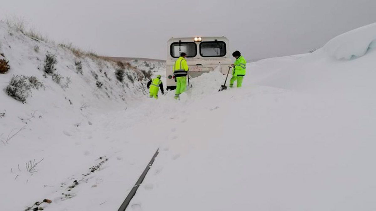 adif-nieve-renfe-tren-10121.jpg