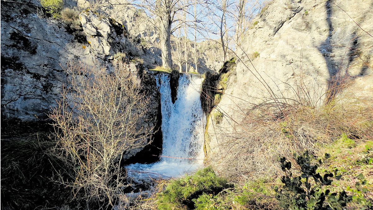 cascada-salto-mario-1112021.jpg