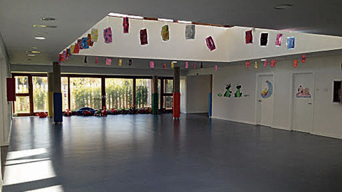 Interior de las instalaciones de la guardería municipal bañezana en una fotografía de archivo. | ABAJO