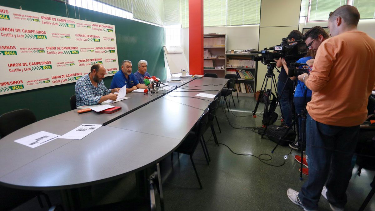 Rueda de prensa de UCCL este martes en Valladolid. | ICAL