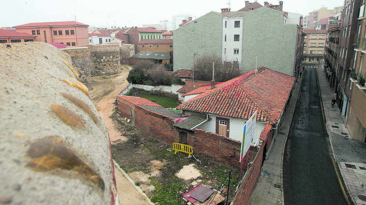 Vista general de la Era del Moro, que será paseable a finales de año, según los plazos que maneja el Ayuntamiento. | MAURICIO PEÑA
