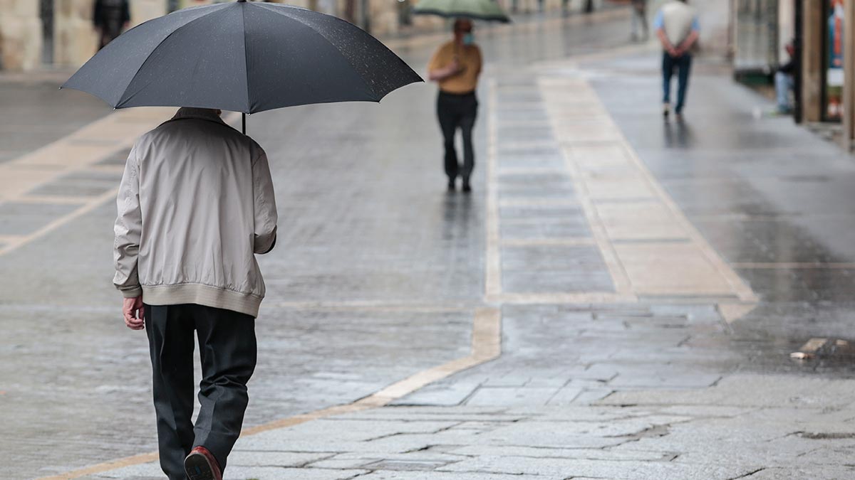 Imagen de archivo de una tarde de lluvia en León. | L.N.C.