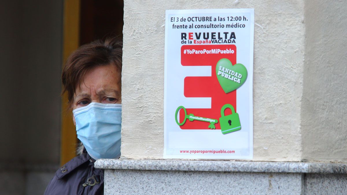 Los vecinos de los pueblos bercianos ya protagonizaron el pasado octubre una protesta para defender sus consultorios. Los vecinos de los pueblos bercianos ya protagonizaron el pasado octubre una protesta para defender sus consultorios.