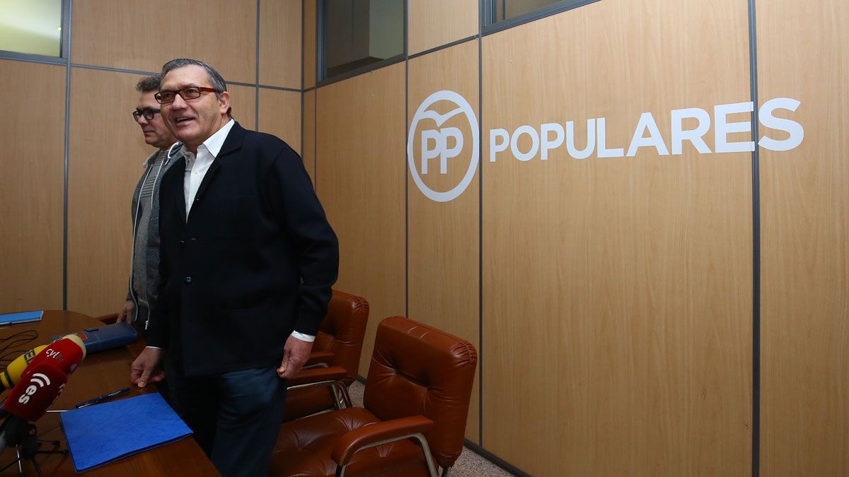 Adolfo Canedo es el portavoz del PP en el municipio de Cacabelos. | ICAL