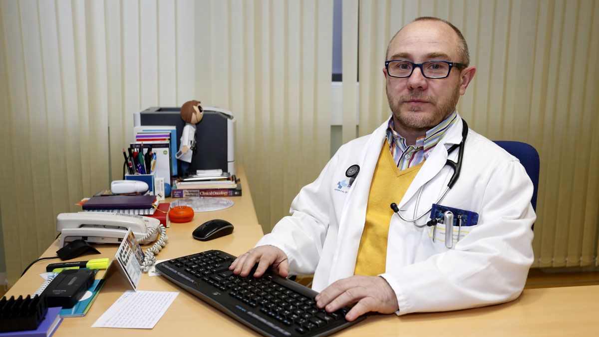 Andrés García Palomo, jefe de Oncología en el Hospital de León, en una imagen de archivo. | ICAL