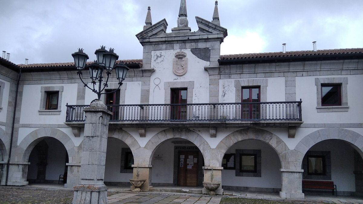 En la fotografía, imagen de archivo del Ayuntamiento de La Pola de Gordón. | E. NIÑO