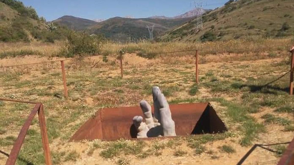 En la imagen, detalle de la senda del Celorio en Paradilla. | E. NIÑO