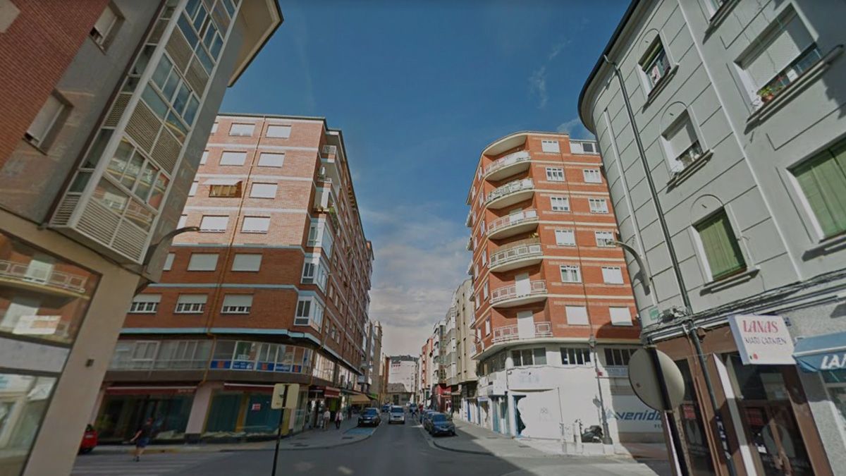 Viviendas en la zona de Puebla Norte de Ponferrada.