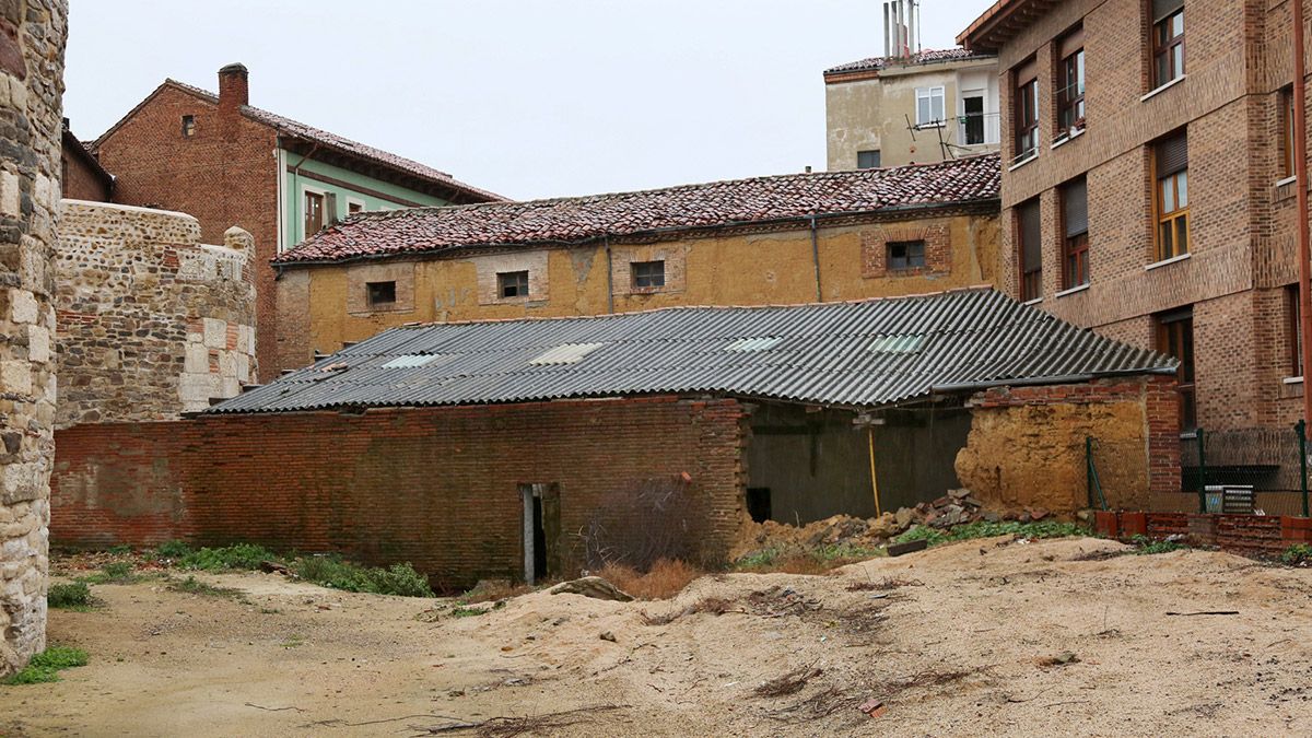 Tendejón que desaparecerá para poder ver el Molino Sidrón. | L.N.C.