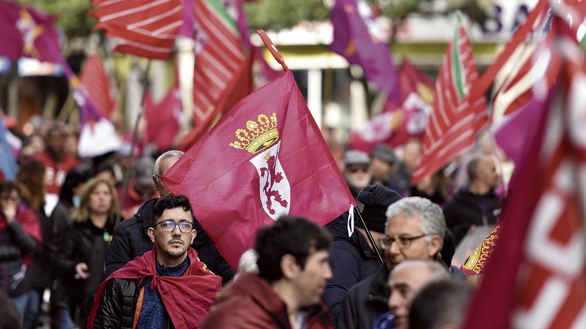 Imagen de archivo de una marcha leonesista. | SAÚL ARÉN