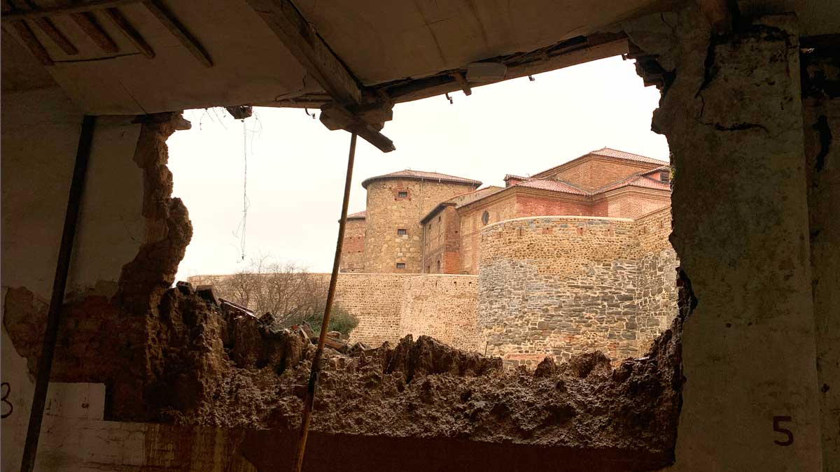 La muralla desde el Molino Sidrón.