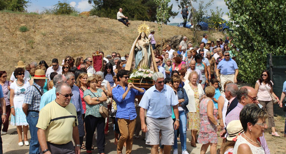 Fervor popular por la Virgen de los Remedios. | A. HURTADO