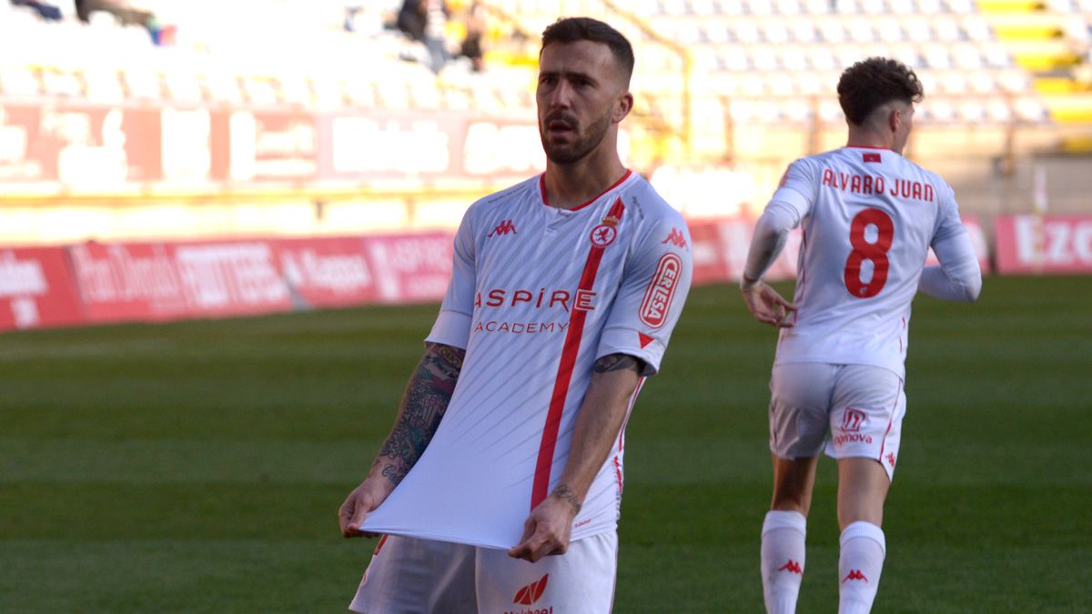 Dioni celebra uno de sus goles esta temporada. | MAURICIO PEÑA