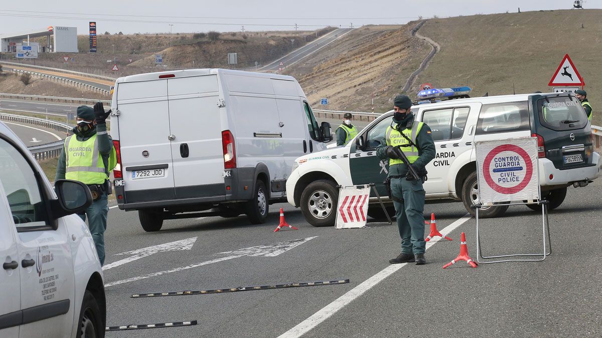 guardia-civil-control-26032021.jpg