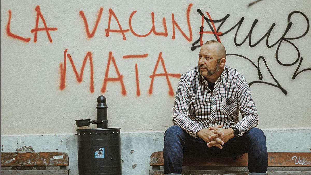 El compositor e instrumentista leonés Carlos Balacera en una imagen promocional del libro-disco. | VIRGINIA AGUADO