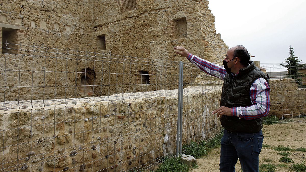 Las obras del castillo de Alcuetas finalizaron el pasado año tras el fatídico derrumbe que el inmueble sufrió en 2018. | T. G.