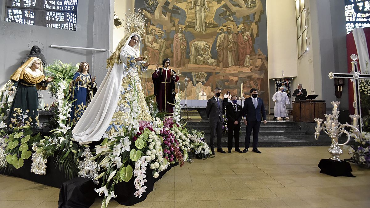 El interior de la iglesia de Jesús Divino Obrero, donde se representó El Encuentro del Domingo de Resurrección. | SAÚL ARÉN