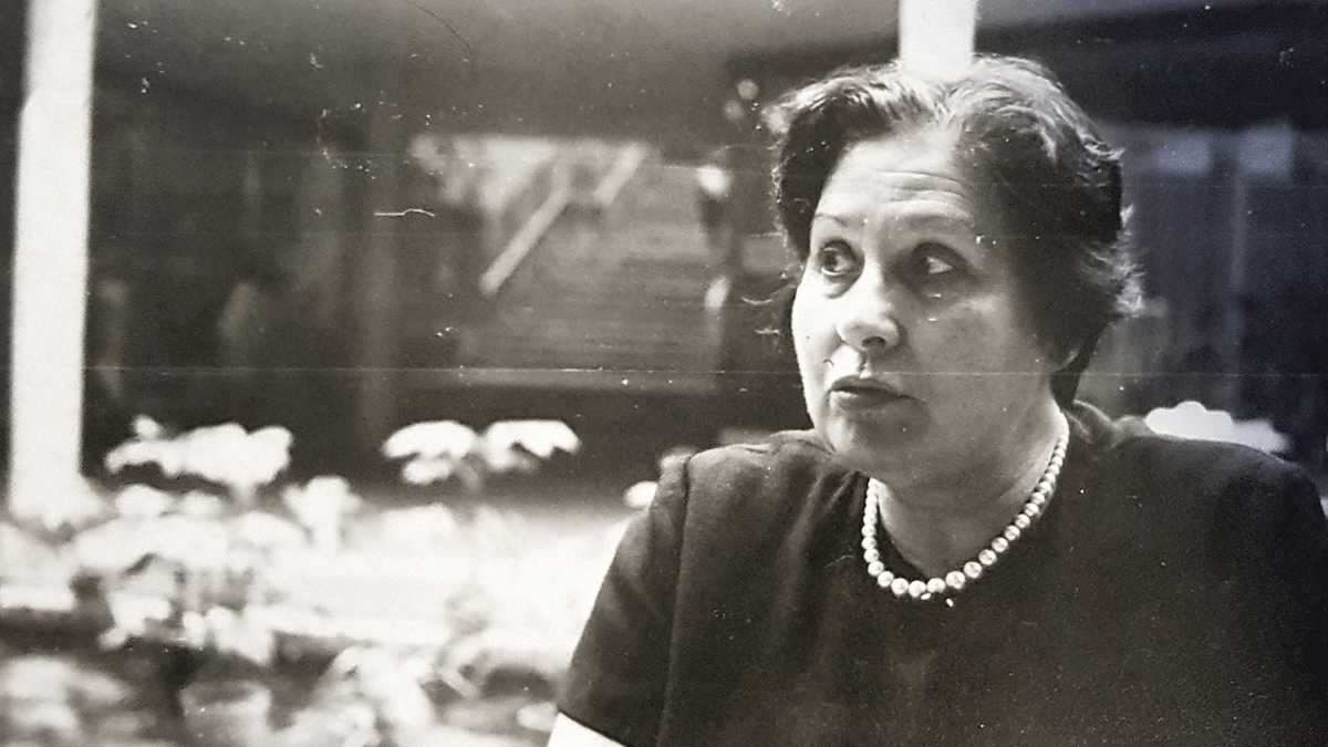 La maestra, así le gustaba que la llamaran, y poeta cacabelense Manuela López García (1910-2005)