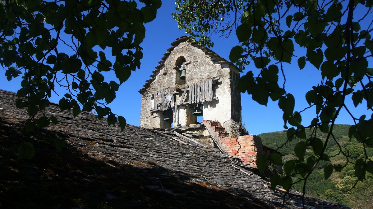 Iglesia de San Pedro de Villarino, en Manzanedo de Valdueza.  | C. Sánchez (ical)