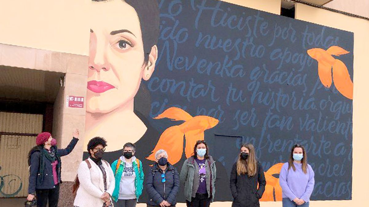 Un gran mural intenta pedir perdón a Nevenka por la falta de apoyo social que sufrió en su momento. | ICAL