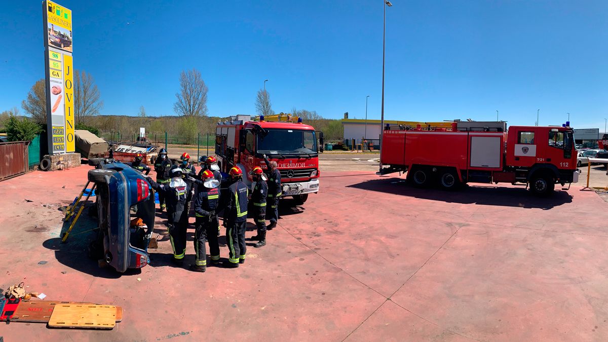 Las prácticas realizadas por los bomberos de León. | BOMBEROS AYTO LEÓN