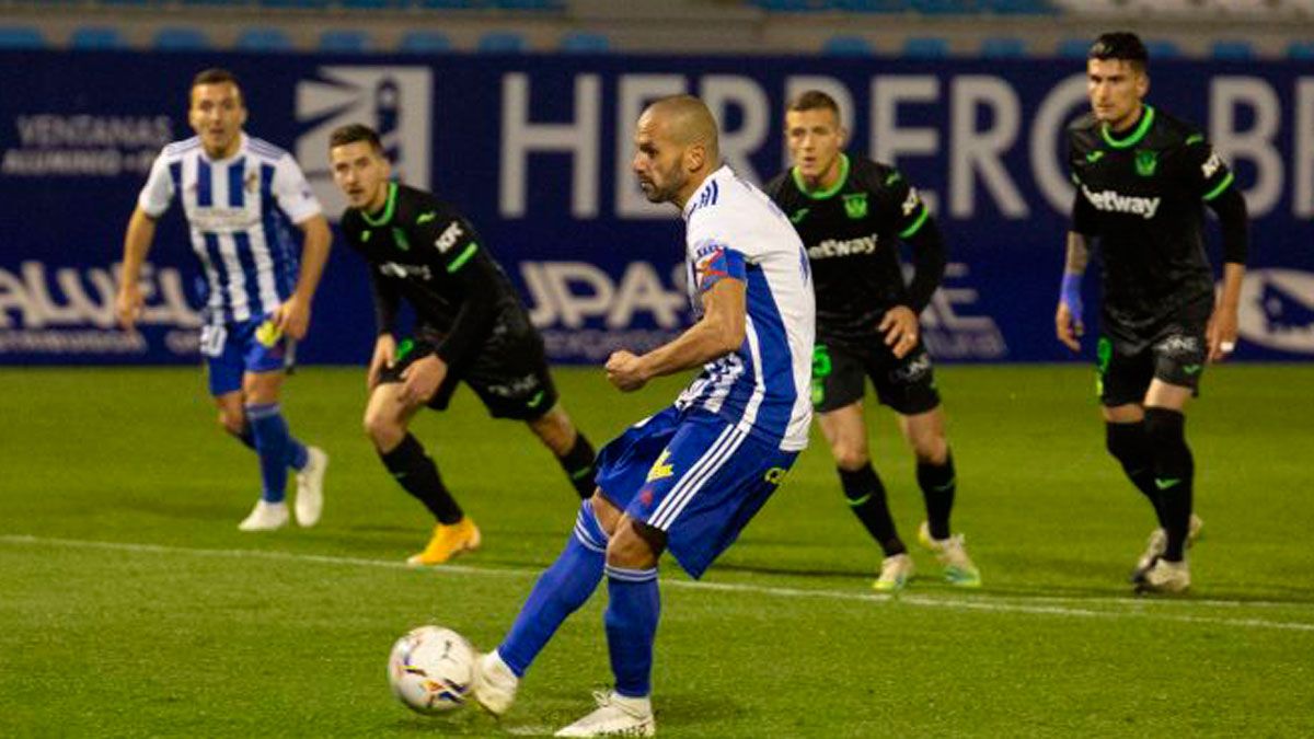 Yuri lanza un penalti en el choque de la primera vuelta frente al Leganés. | LALIGA