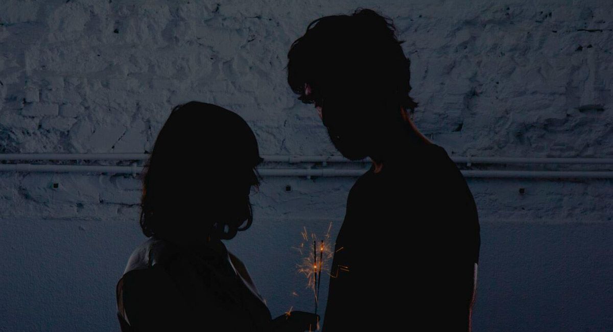 María Lastra, cantante del grupo asturiano Huias; las imágenes oscuras coinciden con el carácter de su música en sus comienzos.  | Yeray Dorta