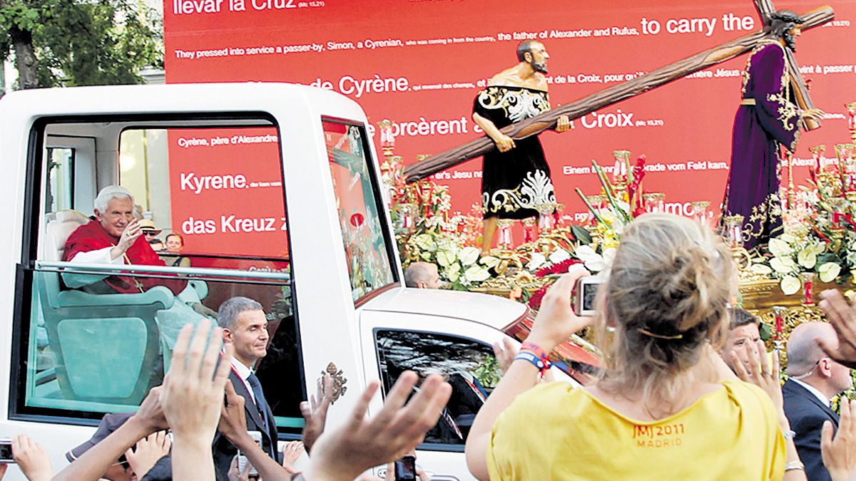 El papa Benedicto XVI en Recoletos, delante del Nazareno. | MOISÉS GARCÍA