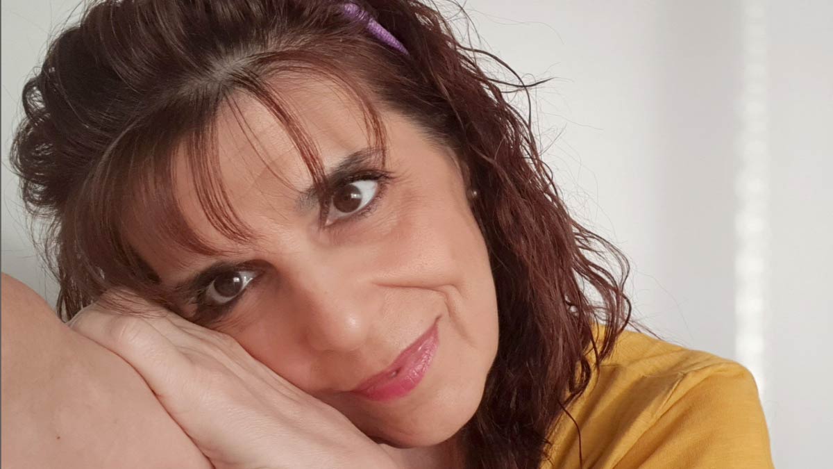 La escritora zamorana afincada en León, Beatriz Berrocal, acaba de publicar dos novelas para jóvenes.