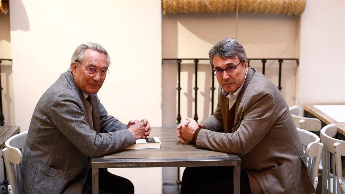 El poeta Jacobo Cortines y el escritor Andrés Trapiello. | EP El poeta Jacobo Cortines y el escritor Andrés Trapiello. | EP