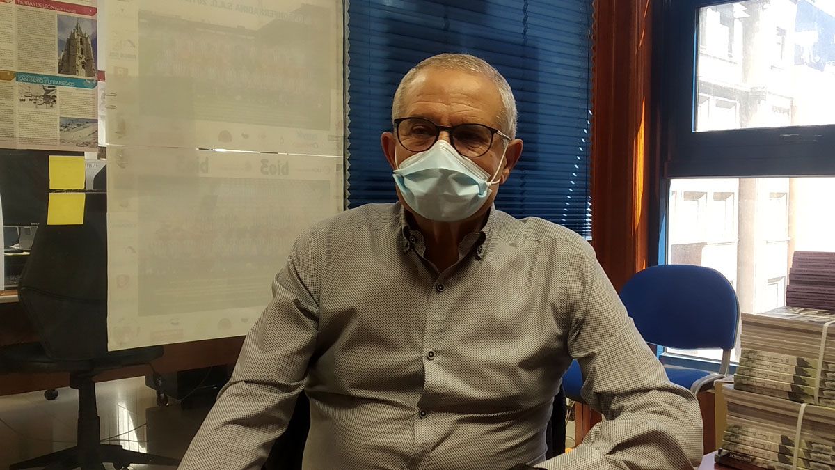 De la Fuente pide que se le permita un lugar para trabajar como edil ponferradino. | M.I. De la Fuente pide que se le permita un lugar para trabajar como edil ponferradino. | M.I.