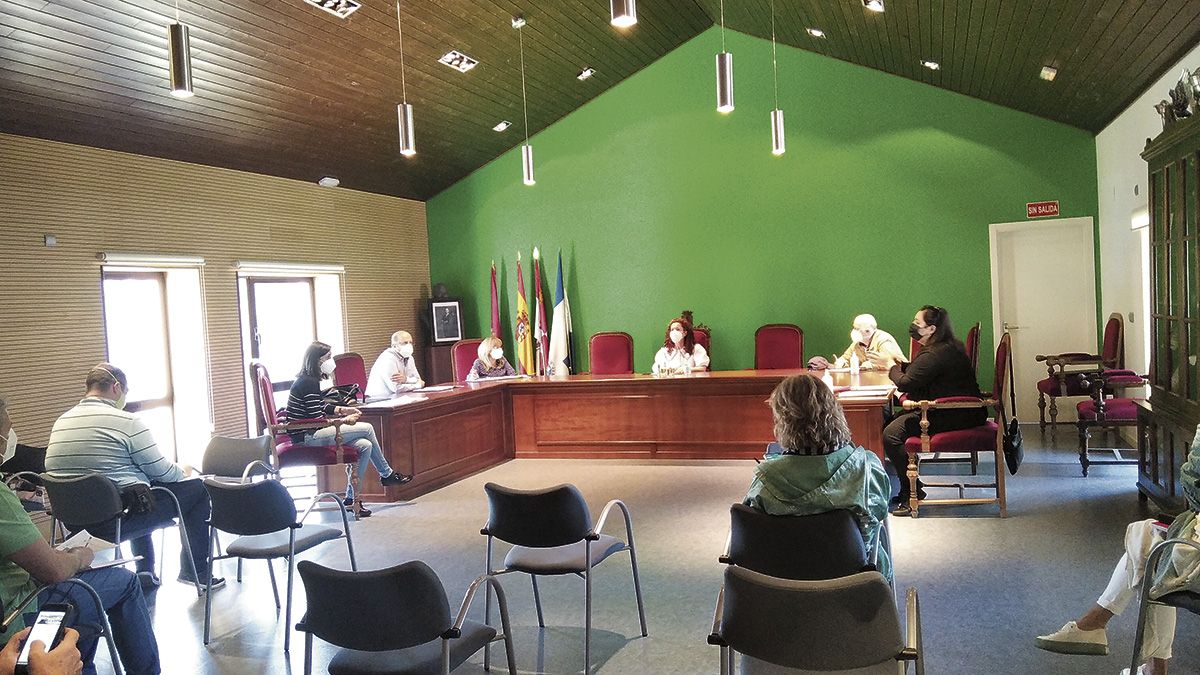 Un momento de pleno celebrado en La Pola de Gordón. | E.NIÑO