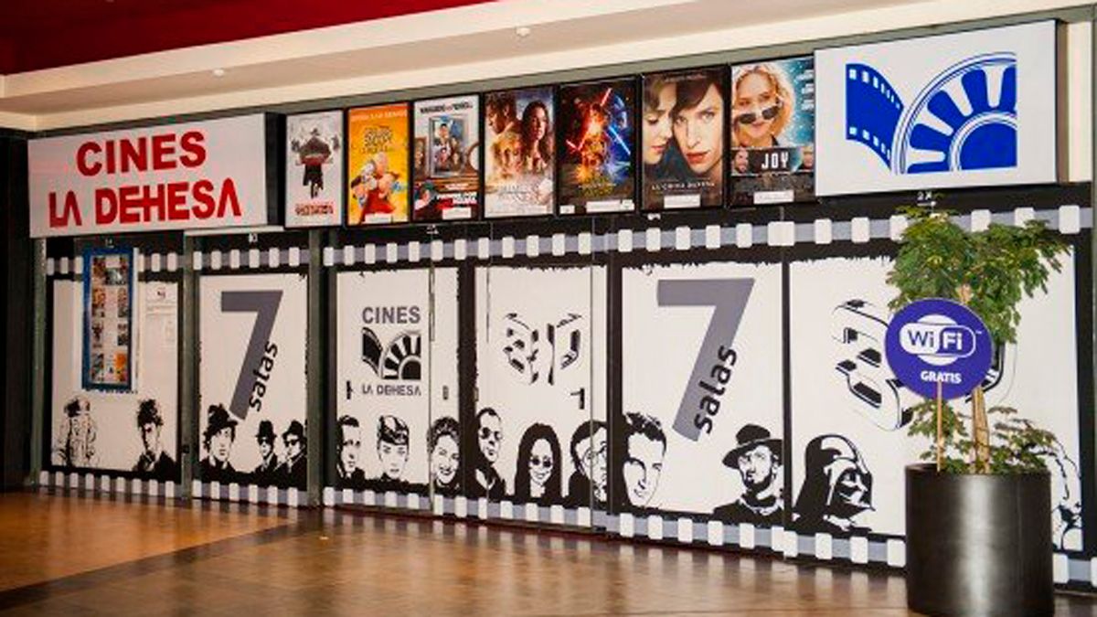 Las películas se proyectarán en los cines La Dehesa. Las películas se proyectarán en los cines La Dehesa.