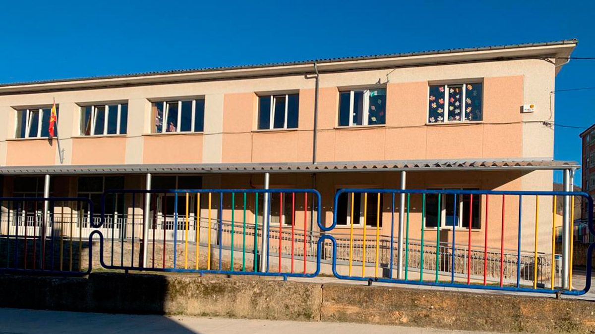 Colegio Público Manuel Ángel Cano Población, ubicado en Cistierna. | L.N.C.