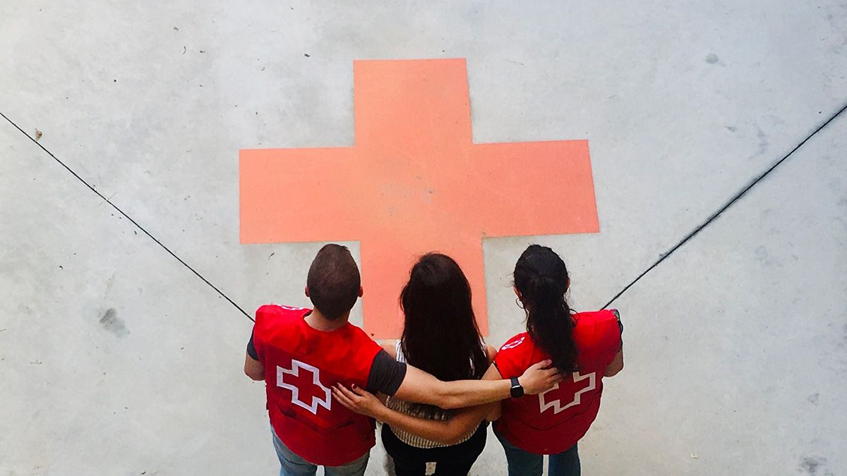 Cruz Roja es otra de las entidades que apoya a los refugiados. | L.N.C.