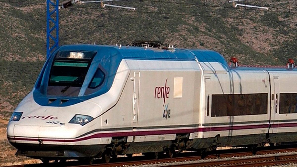 Imagen de archivo de un tren AVE. | L.N.C.