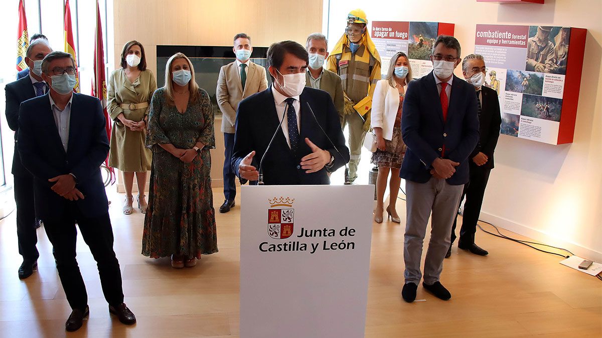 Un momento de la presentación en el Centro de Defensa del Fuego de León. | ICAL