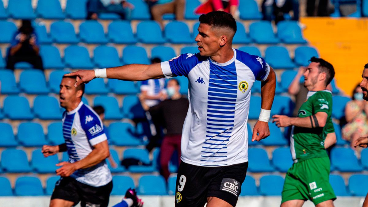 Sergio Buenacasa celebra uno de sus goles con el Hércules. | CFH