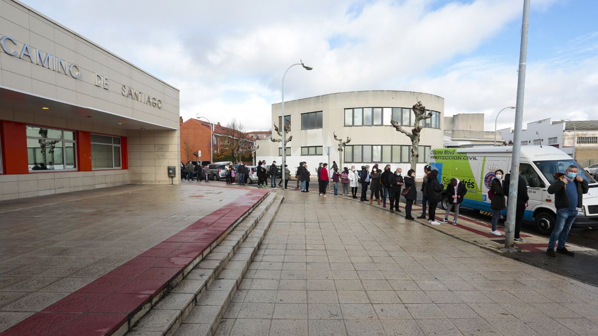 Cribado masivo en San Andrés en una imagen de archivo. | ICAL