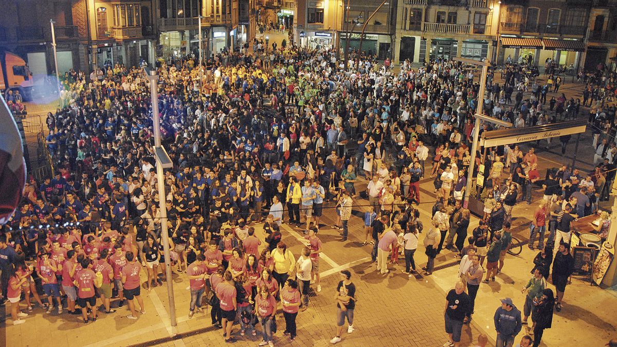 Imagen de archivo de las fiestas de La Bañeza. | ABAJO