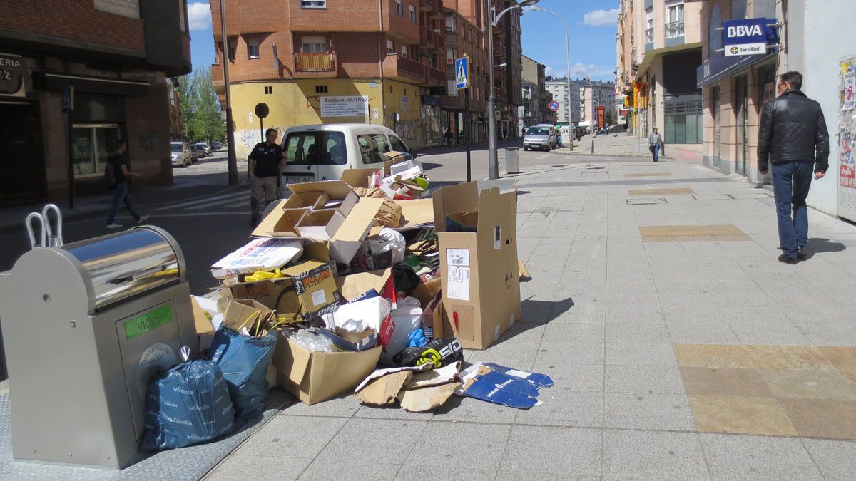 Imagen de archivo de la huelga de basura de 2017 en Ponferrada. | Ical