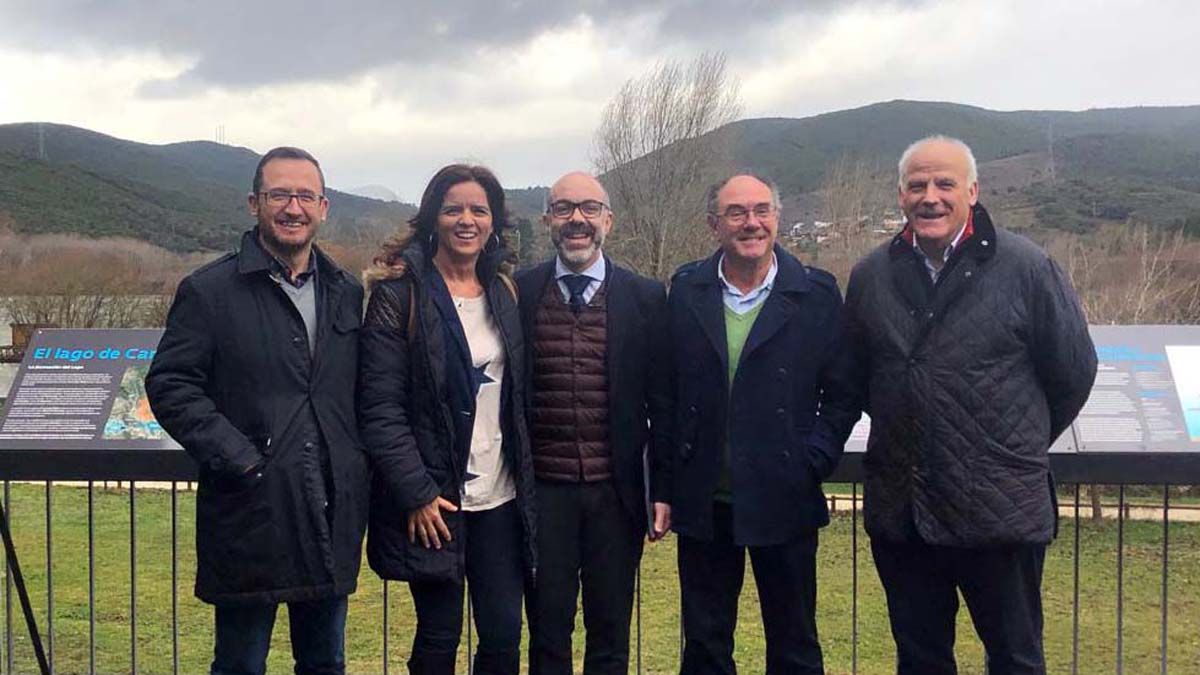 Serafín Vázquez, a la  derecha, junto a Benavides y cargos autonómicos de Ciudadanos. | Ical