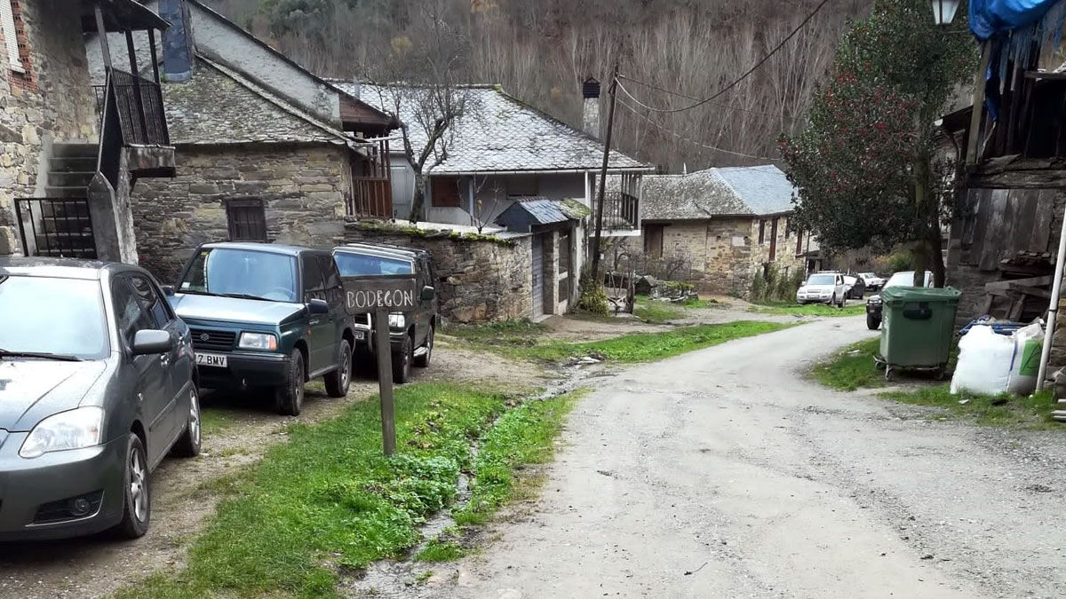 Imagen de una calle de la localidad de Compludo. | C.B. Imagen de una calle de la localidad de Compludo. | C.B.