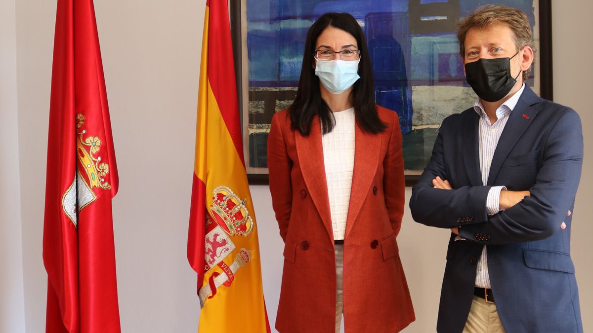 Patricia Cirez y Enrique Suárez en la reunión de este martes. | L.N.C.