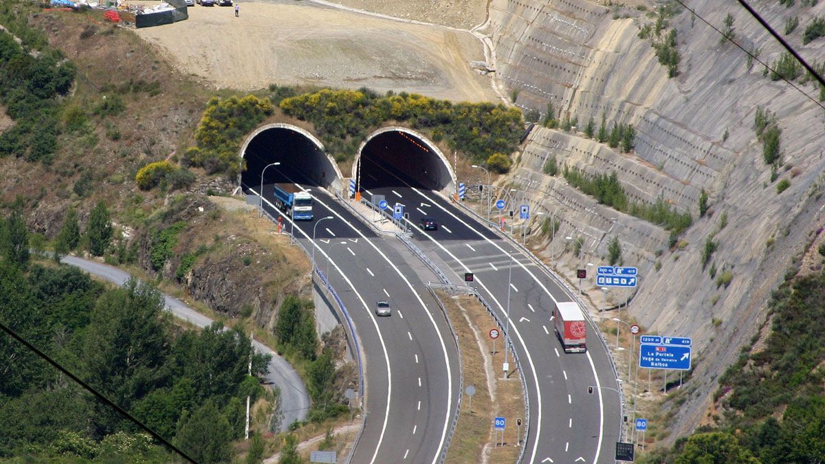 El túnel de La Escrita, en la A-6 en el Bierzo Oeste. | Ical